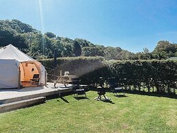Erw Glas Glamping and Camping