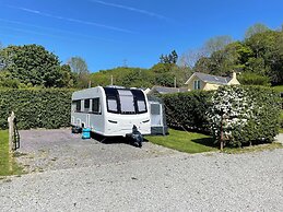 Erw Glas Glamping and Camping