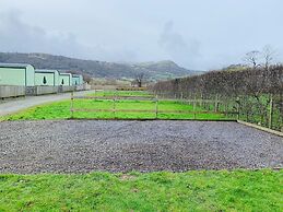 Erw Glas Glamping and Camping