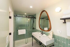 Mojave Resort - Adults Only