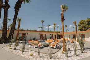Mojave Resort - Adults Only
