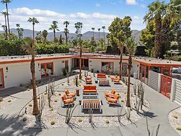 Mojave Resort - Adults Only