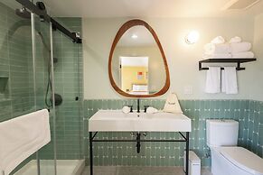 Mojave Resort - Adults Only
