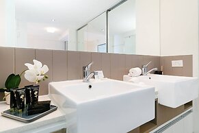 Executive Family Suite View Parking WiFi