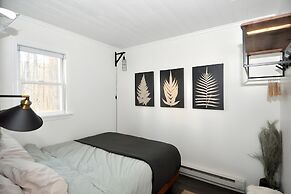 A Humble Abode - A Modern Woodsy Retreat