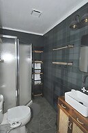 A Humble Abode - A Modern Woodsy Retreat