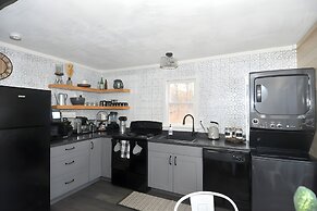 A Humble Abode - A Modern Woodsy Retreat