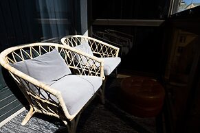 2ndhomes Bright 42m2 1BR Home w Balcony