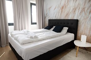 2ndhomes Bright 42m2 1BR Home w Balcony