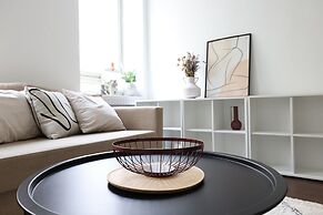 2ndhomes Bright 1BR Home in Kamppi