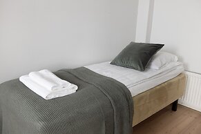 2ndhomes Gorgeous Courtyard Home w Sauna