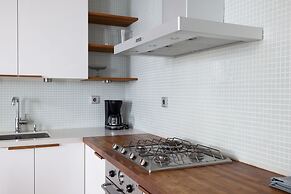 2ndhomes Gorgeous Courtyard Home w Sauna