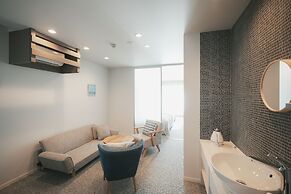 LAZULI Hiroshima Hotel&Lounge