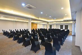 Front One Hotel Pasir Koja Bandung