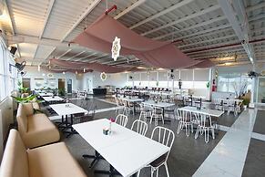 Front One Hotel Pasir Koja Bandung