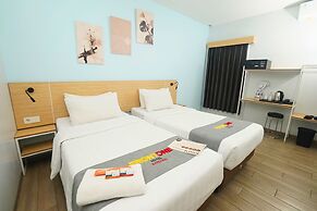 Front One Hotel Pasir Koja Bandung