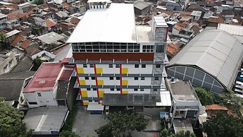 Front One Hotel Pasir Koja Bandung