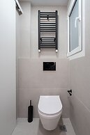 Deluxe 4 Bedrooms Apartment in Athens Center