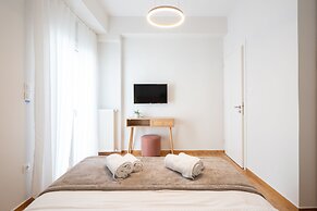Deluxe 4 Bedrooms Apartment in Athens Center