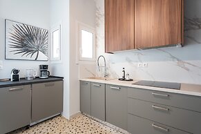 Deluxe 4 Bedrooms Apartment in Athens Center