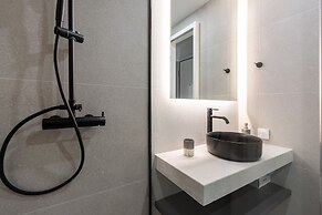 Deluxe 4 Bedrooms Apartment in Athens Center