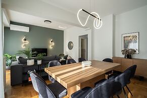 Deluxe 4 Bedrooms Apartment in Athens Center