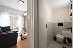 Deluxe 4 Bedrooms Apartment in Athens Center