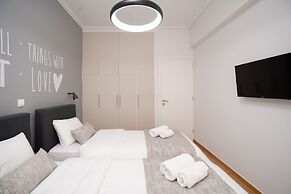 Deluxe 4 Bedrooms Apartment in Athens Center