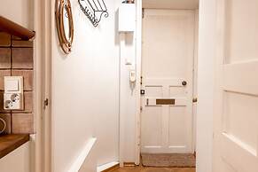 2ndhomes Cozy & Compact Top Floor Studio