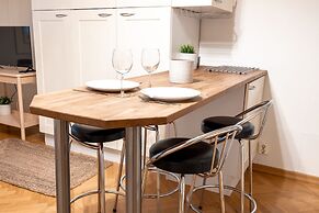 2ndhomes Cozy & Compact Top Floor Studio