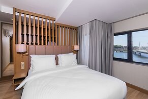 Csk The Halich Port Istanbul