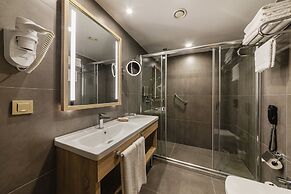 Csk The Halich Port Istanbul