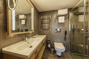 Csk The Halich Port Istanbul