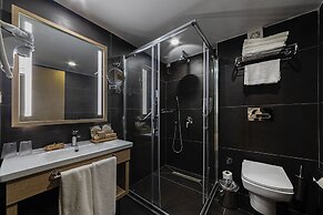 Csk The Halich Port Istanbul