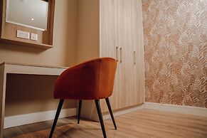 Shoreline Apartments