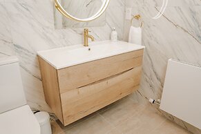 Shoreline Apartments