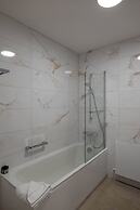 Shoreline Apartments