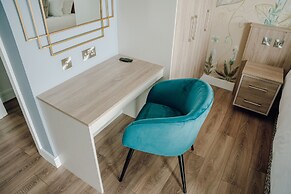 Shoreline Apartments