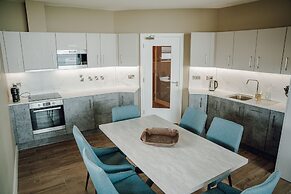 Shoreline Apartments