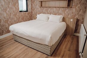 Shoreline Apartments