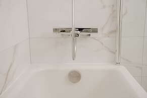 Shoreline Apartments