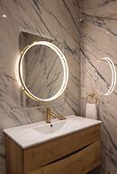 Shoreline Apartments