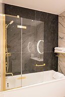 Shoreline Apartments