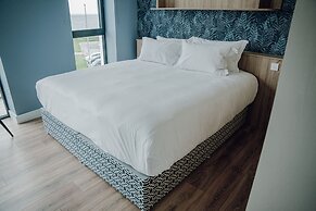 Shoreline Apartments