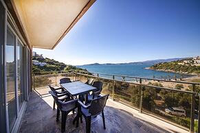 Villa With Sea View and Terrace in Milas Bodrum