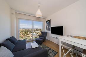 Pleasant Flat With Shared Pool in Kepez