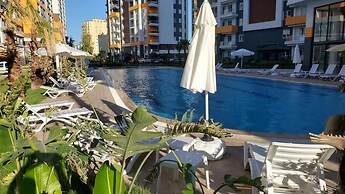 Pleasant Flat With Shared Pool in Kepez