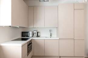 2ndhomes Unique 2-Story Home with Spa