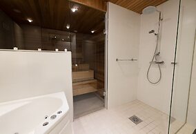 2ndhomes Unique 2-Story Home with Spa