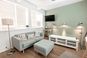 2ndhomes Unique 2-Story Home with Spa